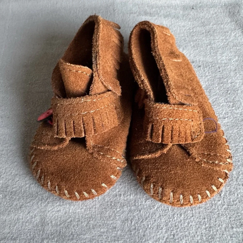 Size 1c - Minnetonka Suede Front Strap Bootie Moccasins Style 1122 Baby